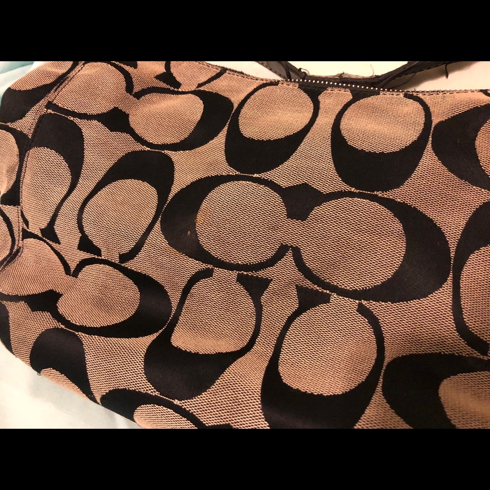 Black Coach Pattern Medium Large Purse - image 3